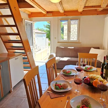 Quaint Stone Just 150m From The Beach, Little House * Poljana (Ugljan)