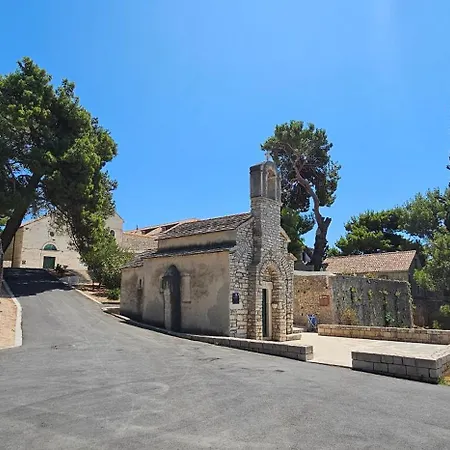 Quaint Stone Just 150m From The Beach, Little House * Poljana (Ugljan)